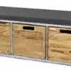 Holzbank mit Sitzmöglichkeit