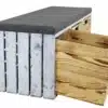 Holzbank mit Sitzmöglichkeit
