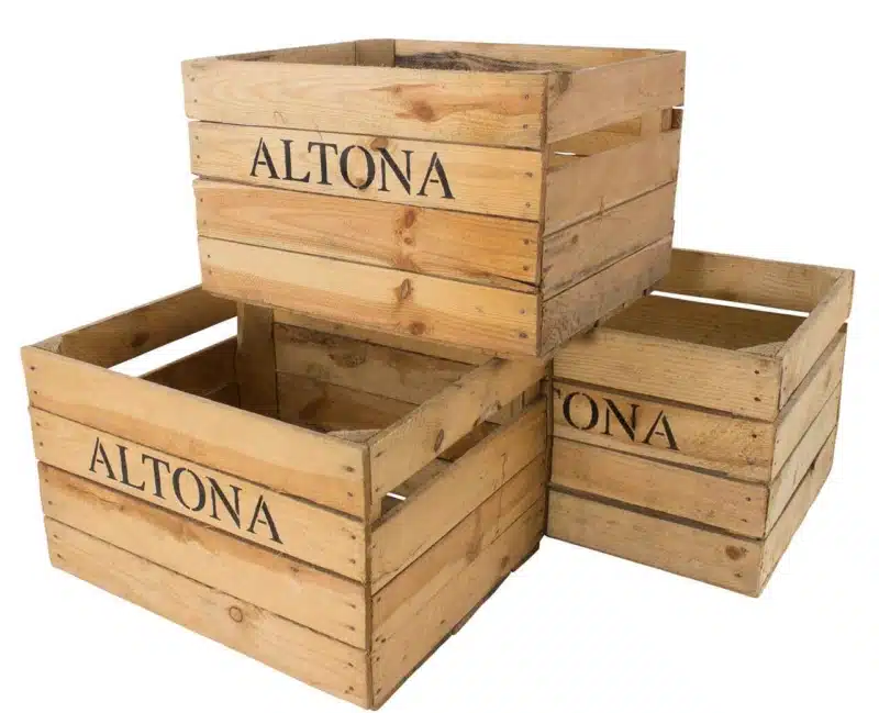 Holzkiste mit Aufdruck Altona