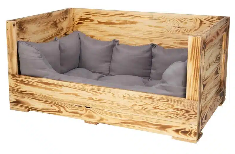 Hundesofa aus Holz