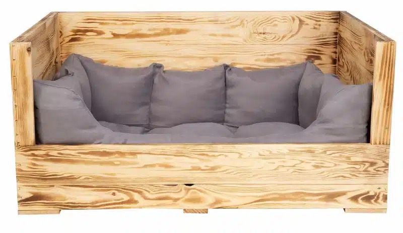 Hundesofa aus Holz