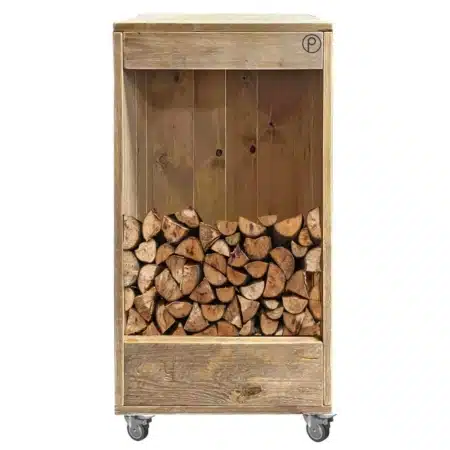 brennholzlager-aus-holz-bauholz