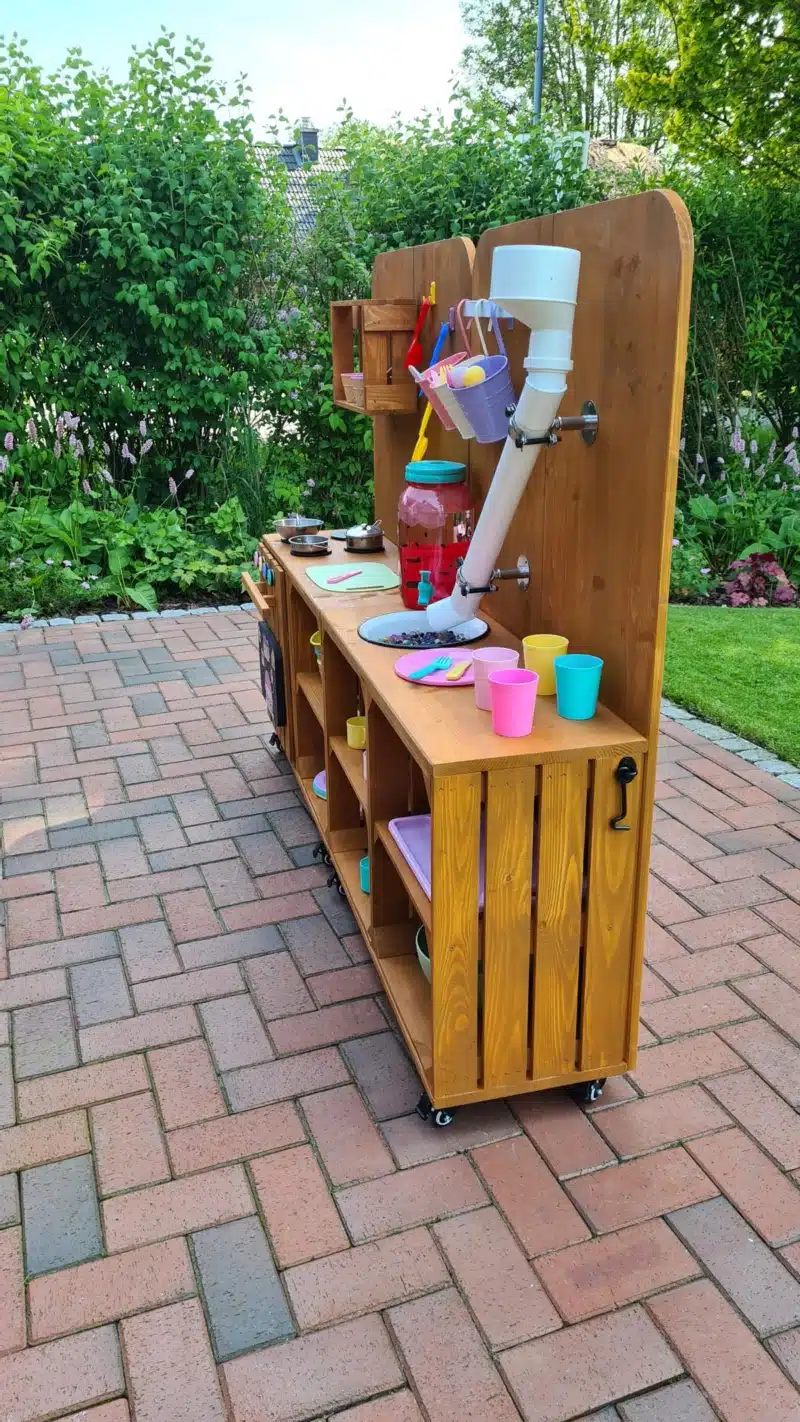 matschkuche-diy-outdoor-kinder-selber-bauen